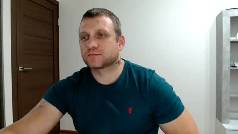 Snapshot of malchyshka chatting on 10/18/25, 10:43 malchyshka online show from 10/18/25, 10:43