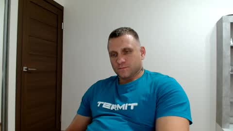 Snapshot of malchyshka chatting on 10/21/25, 09:37 malchyshka online show from 10/21/25, 09:37