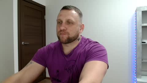 Snapshot of malchyshka chatting on 05/01/26, 04:00 malchyshka online show from 05/01/26, 04:00