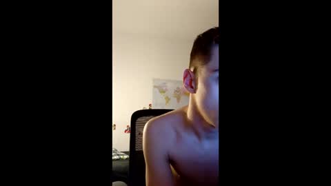 male20y online show from 05/05/26, 12:18