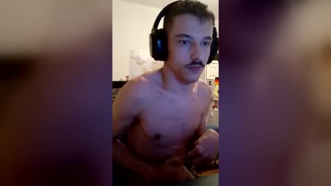 Snapshot of male20y chatting on 07/30/26, 01:37 male20y online show from 07/30/26, 01:37