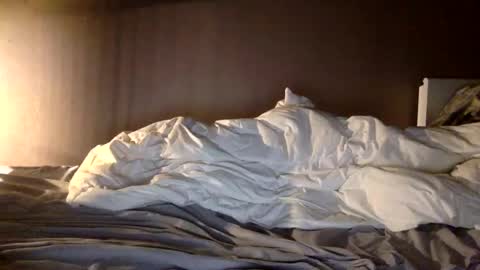 Snapshot of malefrench1 chatting on 01/14/26, 06:08 malefrench1 online show from 01/14/26, 06:08