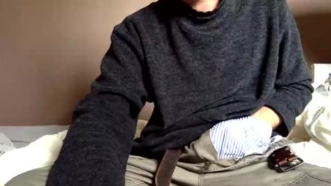 Snapshot of malefrench1 chatting on 02/14/26, 10:12 malefrench1 online show from 02/14/26, 10:12