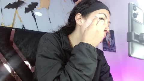 malejacs01 online show from 11/14/25, 12:37