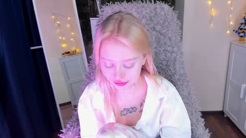 Snapshot of malenaernman chatting on 12/28/24, 10:25 Malena online show from 12/28/24, 10:25