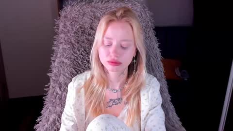 Snapshot of malenaernman chatting on 01/08/25, 01:41 Malena online show from 01/08/25, 01:41