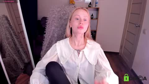Snapshot of malenaernman chatting on 01/16/25, 01:25 Malena online show from 01/16/25, 01:25