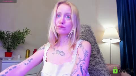 Snapshot of malenaernman chatting on 01/25/25, 01:41 Malena online show from 01/25/25, 01:41