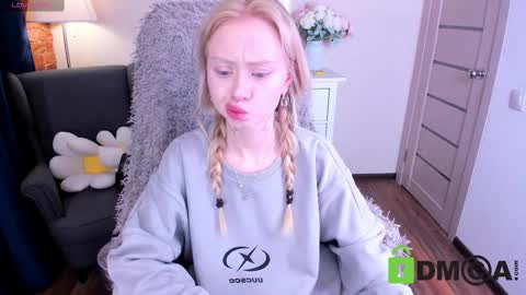 Snapshot of malenaernman chatting on 03/02/25, 10:35 Malena online show from 03/02/25, 10:35