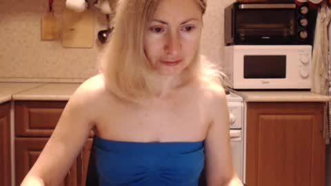 Snapshot of malenamila chatting on 02/15/26, 09:11 Malena online show from 02/15/26, 09:11