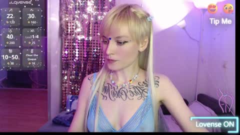Snapshot of mali_sia chatting on 12/27/24, 01:43 Mischelle online show from 12/27/24, 01:43