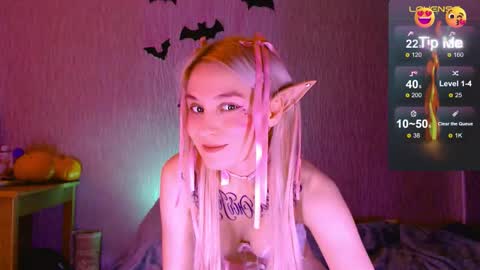 Mischelle online show from 10/31/25, 03:29