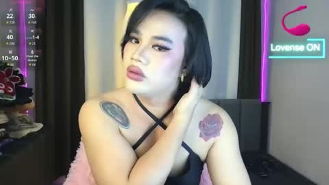 Snapshot of malia_nicole chatting on 02/08/26, 03:37 malia online show from 02/08/26, 03:37