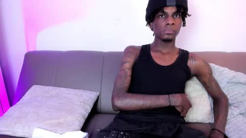Snapshot of malik_dominus chatting on 05/11/26, 02:06 Malik online show from 05/11/26, 02:06