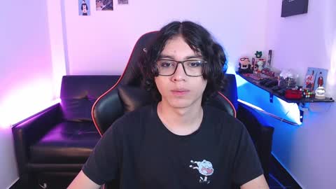 Snapshot of malik_harrison_ chatting on 12/15/24, 03:53 Malik online show from 12/15/24, 03:53