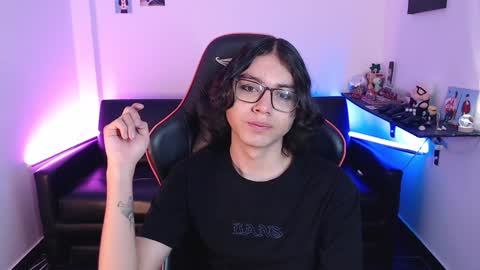 Snapshot of malik_harrison_ chatting on 01/28/25, 04:52 Malik online show from 01/28/25, 04:52