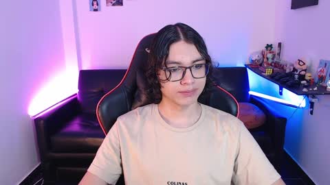 Snapshot of malik_harrison_ chatting on 02/03/25, 02:45 Malik online show from 02/03/25, 02:45