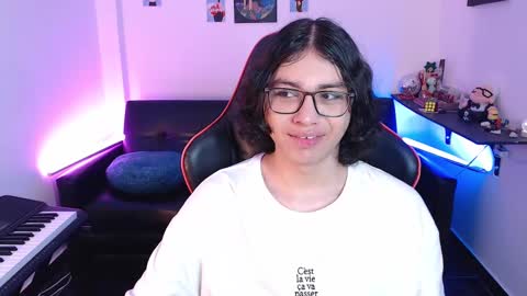 Snapshot of malik_harrison_ chatting on 02/27/25, 03:48 Malik online show from 02/27/25, 03:48