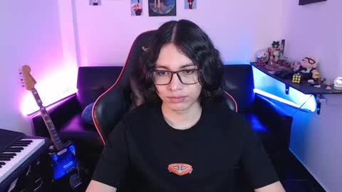 Snapshot of malik_harrison_ chatting on 03/01/25, 04:00 Malik online show from 03/01/25, 04:00