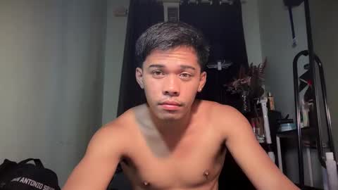 Snapshot of malikgray chatting on 10/23/25, 11:35 Malik online show from 10/23/25, 11:35