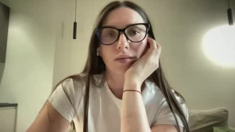 Snapshot of malina568708 chatting on 04/19/26, 03:44 malina568708 online show from 04/19/26, 03:44