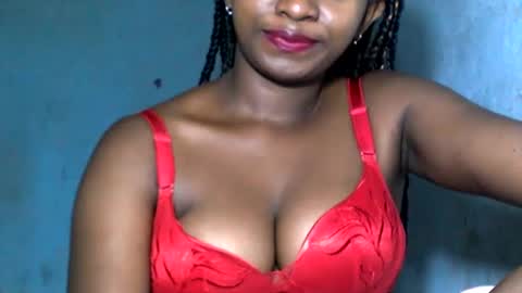 Snapshot of malinah01 chatting on 12/12/24, 03:27 malinah01 online show from 12/12/24, 03:27