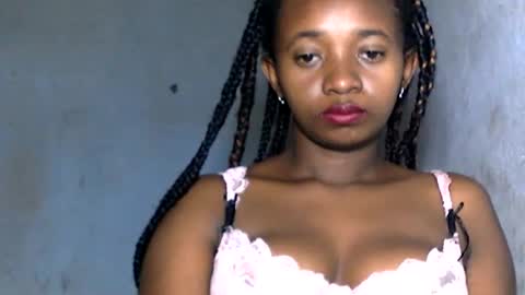 Snapshot of malinah01 chatting on 12/20/24, 02:27 malinah01 online show from 12/20/24, 02:27
