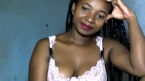 Snapshot of malinah01 chatting on 12/21/24, 02:15 malinah01 online show from 12/21/24, 02:15