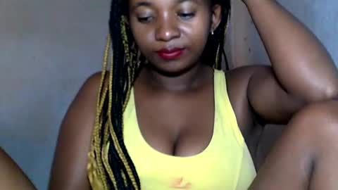 Snapshot of malinah01 chatting on 01/12/25, 09:30 malinah01 online show from 01/12/25, 09:30