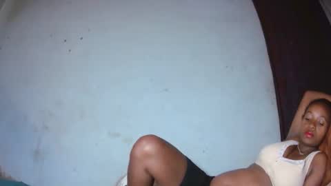 Snapshot of malinah01 chatting on 09/20/25, 09:54 malinah01 online show from 09/20/25, 09:54