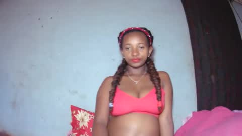 Snapshot of malinah01 chatting on 09/28/25, 09:47 malinah01 online show from 09/28/25, 09:47
