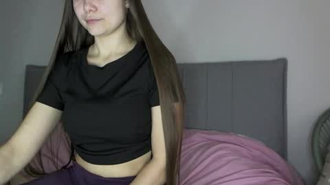 Snapshot of malinka_sweet19 chatting on 12/19/25, 07:26 malinka_sweet19 online show from 12/19/25, 07:26