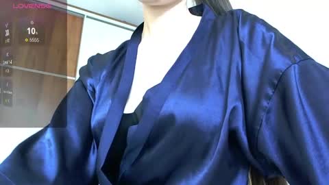 Snapshot of malinka_sweet19 chatting on 04/17/26, 06:49 malinka_sweet19 online show from 04/17/26, 06:49
