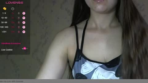 Snapshot of malinka_sweet19 chatting on 08/05/26, 04:37 malinka_sweet19 online show from 08/05/26, 04:37