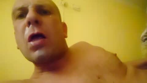 Snapshot of malinowy85 chatting on 02/25/25, 10:47 malinowy85 online show from 02/25/25, 10:47