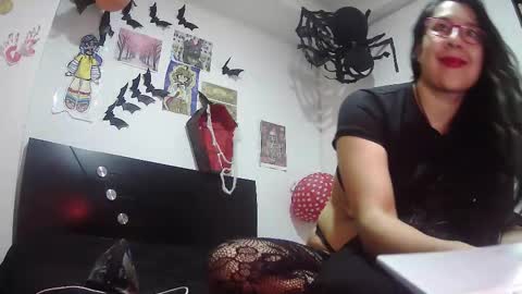 Snapshot of malishka_fox chatting on 11/02/25, 02:14 Malishka  online show from 11/02/25, 02:14