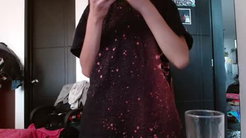 Snapshot of malitamuymal22 chatting on 02/16/26, 06:37 Malita online show from 02/16/26, 06:37