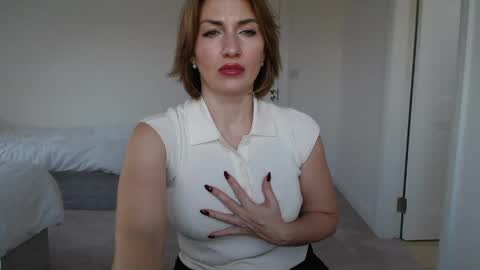 mallinia online show from 03/09/25, 04:55