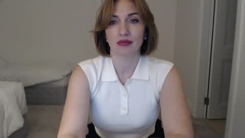 mallinia online show from 03/10/25, 08:23