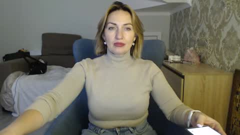 mallinia online show from 12/15/25, 12:53