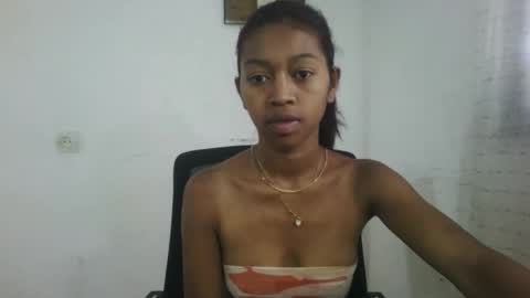 Snapshot of malluna4 chatting on 05/07/26, 08:31 Malluna online show from 05/07/26, 08:31