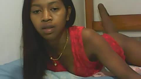 Snapshot of malluna4 chatting on 05/10/26, 01:00 Malluna online show from 05/10/26, 01:00