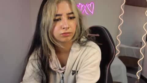 Malory  online show from 11/14/25, 11:31