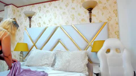 Snapshot of malorysweet chatting on 10/13/25, 01:11 MalorySweet online show from 10/13/25, 01:11