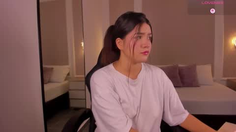 M A L U online show from 12/19/25, 02:40