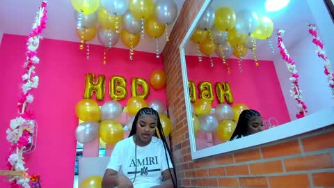 Snapshot of malu_horny_69 chatting on 12/06/24, 03:22 Melanie online show from 12/06/24, 03:22