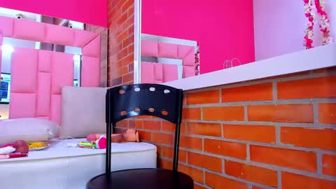 Snapshot of malu_horny_69 chatting on 03/09/25, 04:55 Melanie online show from 03/09/25, 04:55