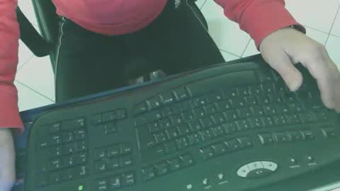 Snapshot of maly246 chatting on 02/05/26, 09:03 maly246 online show from 02/05/26, 09:03