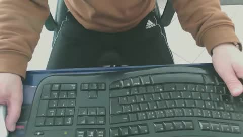 Snapshot of maly246 chatting on 02/07/26, 12:20 maly246 online show from 02/07/26, 12:20