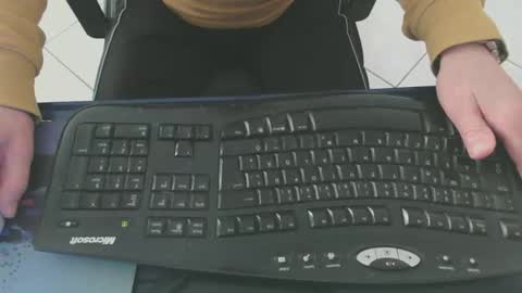 Snapshot of maly246 chatting on 02/16/26, 10:33 maly246 online show from 02/16/26, 10:33